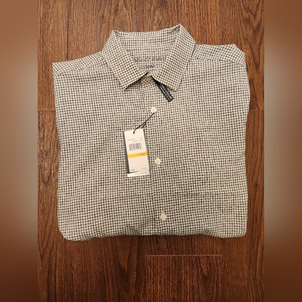 NWT Perry Ellis Men's Stretch Button Down Size Small 100% Polyester